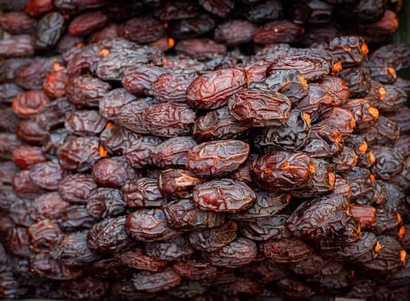 تصویر 3 از خرما پیارم هرمزگان ناب با اندازه متوسط و مناسب برای مصرف روزانه